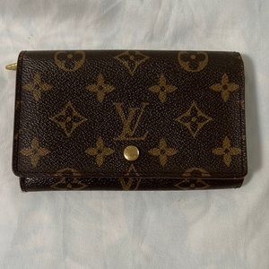 Authentic Louis Vuitton Short Wallet